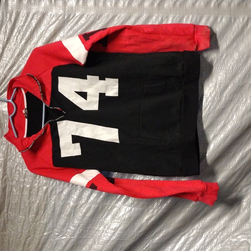 Unisex Pullover!